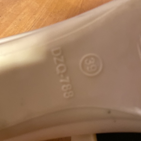 OMGard Rain Shoes Women's 39 Waterproof cream color in very good condition - Picture 5 of 16